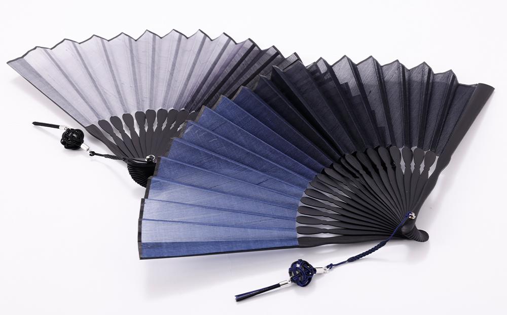 【伊と幸】《白生地の老舗が贈る》霞扇-かすみおうぎ-（紺ぼかし染）