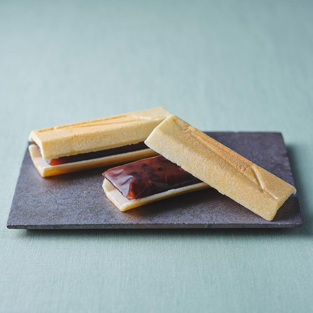 【期間限定～12/7】＜お歳暮・冬ギフト＞【鼓月】銘菓撰詰合せ 22個入り（プレミアム千寿せんべい8枚、万都の葉2個、姫千寿せんべいキャラメル林檎4枚、一枝の梅2個、苺の香6個）｜京都 和菓子 千寿せんべい 有名店 人気 和菓子［ 老舗 和菓子 千寿せんべい 有名店 人気 おすすめ お菓子 スイーツ お取り寄せ 通販 ギフト プレゼント 贈答 送料無料 ふるさと納税 ］