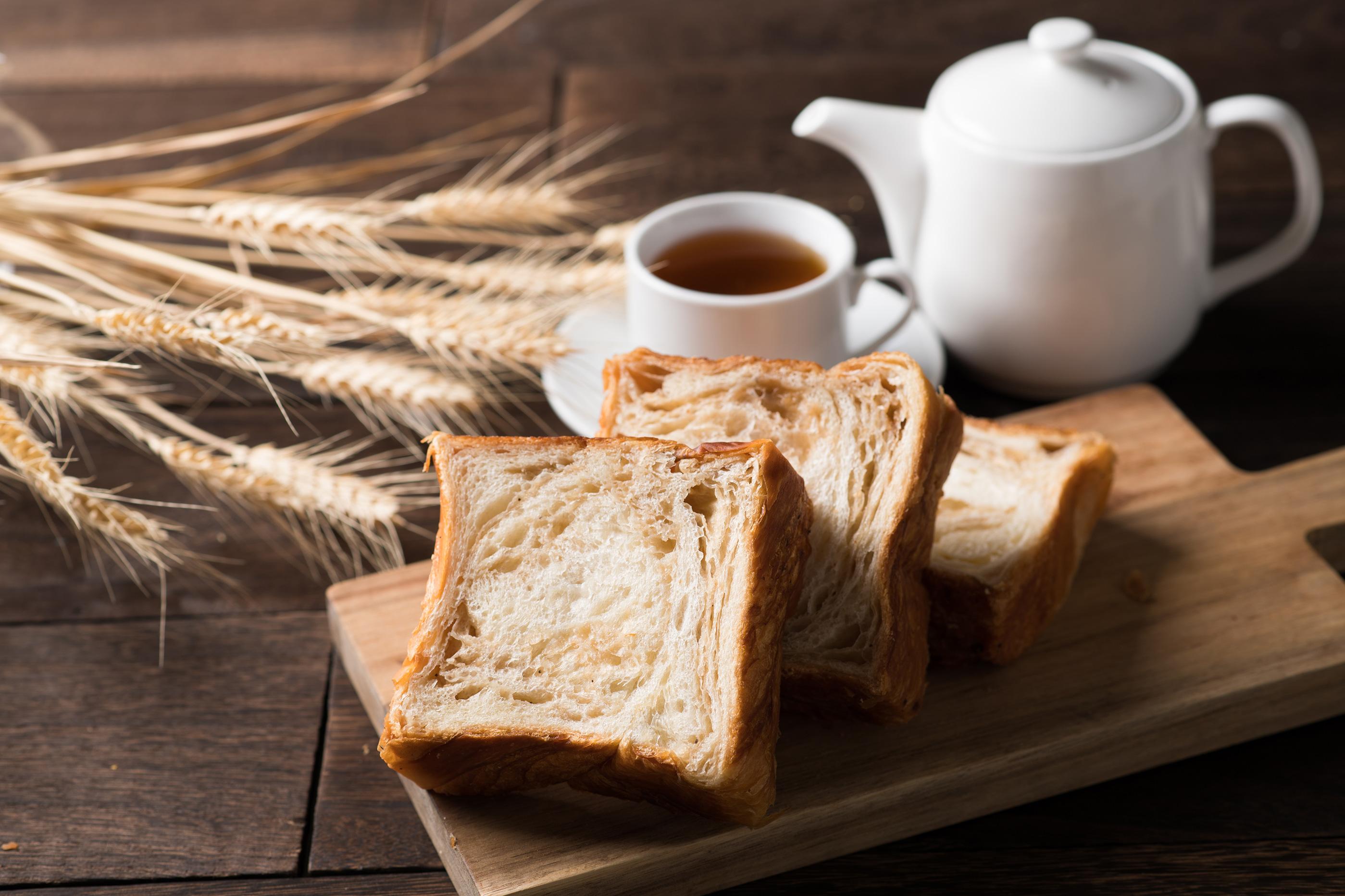 【ANDE】デニッシュ食パン5点セット（ プレーン1斤、メープル・ショコラ―デ・紅茶・ストロベリー各ハーフサイズ）