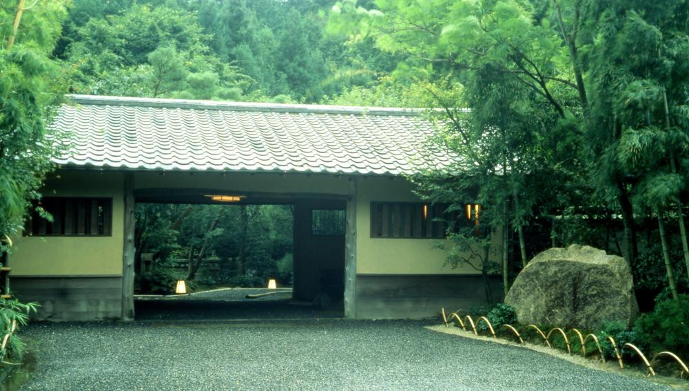 《春季限定～4/30》【わらびの里】料亭の京風おでん 春 1人前×4｜京都 老舗 鍋 人気 鍋セット［ おすすめ おでん 鍋 春限定 京料理 出汁 グルメ 惣菜 お取り寄せ 通販 送料無料 ふるさと納税 ］