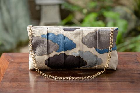 【RITOFU】Kyo-Yuzen クラッチバッグ（瑞雲・紺ベージュ）