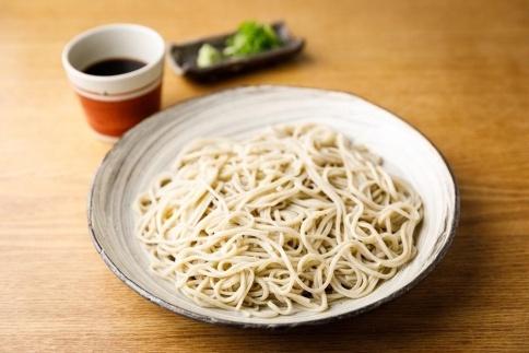 【京都 そば料理 よしむら】行列の手打ちそば店「国産石臼挽き手打ちそば6食」