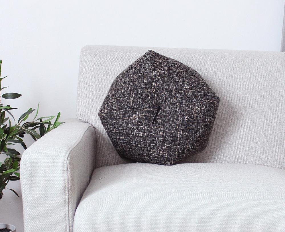 【 洛中高岡屋 】落ち着いた色目と素材感 ブレンデル おじゃみ座ぶとん（ブラック）