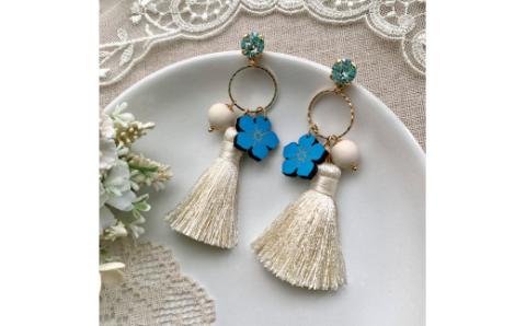 水色桔梗とタッセルの耳飾り(ピアス) FCG060