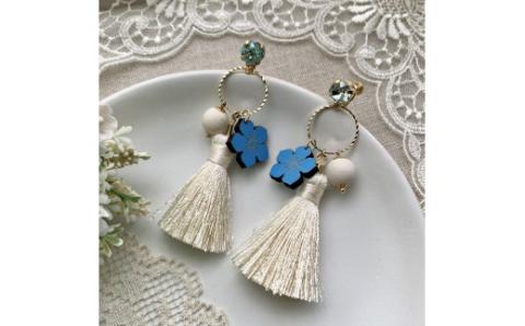 水色桔梗とタッセルの耳飾り(イヤリング) FCG061