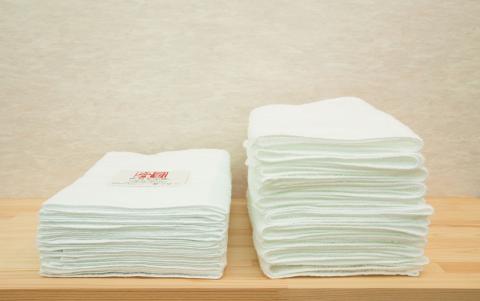 【京都府唯一のタオル製造メーカー直送】 たおる小町 ＜白フェイスタオル 10枚セット＞ ふるさと納税 たおる小町 タオル シンプル 白フェイスタオル 綿100％ 便利 家庭用 普段使い 吸水性 肌触り 清潔 乾きやすい 京都府 福知山市 FCH002