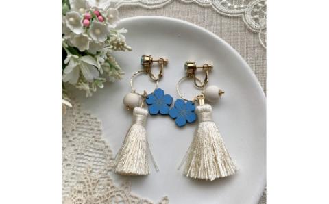 水色桔梗とタッセルの耳飾り(イヤリング) FCG061