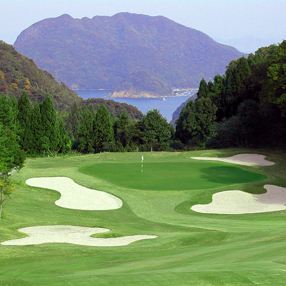舞鶴カントリークラブ 1ラウンドプレー券 （土日祝） ゴルフ セルフプレー 関西 ごるふ 京都 舞鶴 プレー券 ゴルフ チケット 利用券 体験型