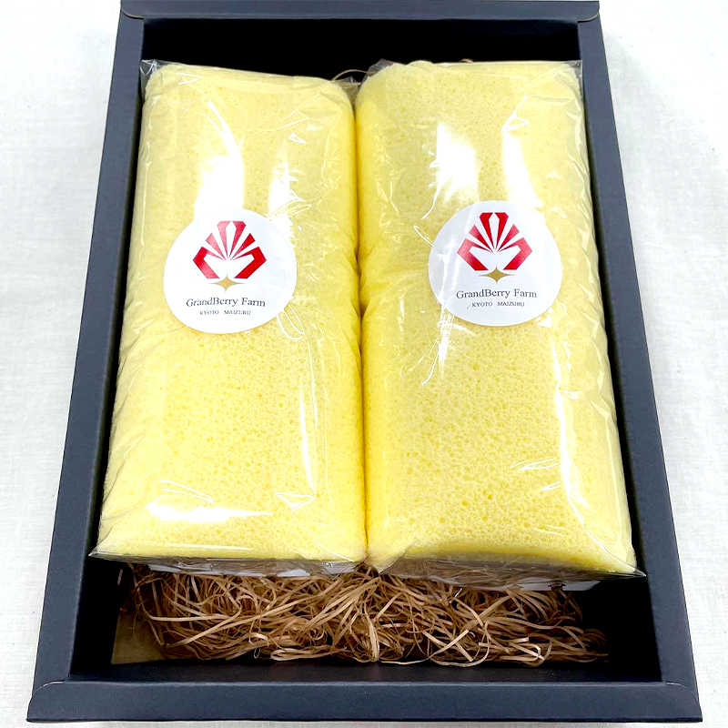 いちごクリームのロールケーキ 2本 （320g×2） 舞鶴産いちご 舞鶴産苺 舞鶴産卵 舞鶴産たまご 地元卵 ロールケーキ 洋菓子 ケーキ 苺 いちごロール ストロベリーロール スイーツ セット