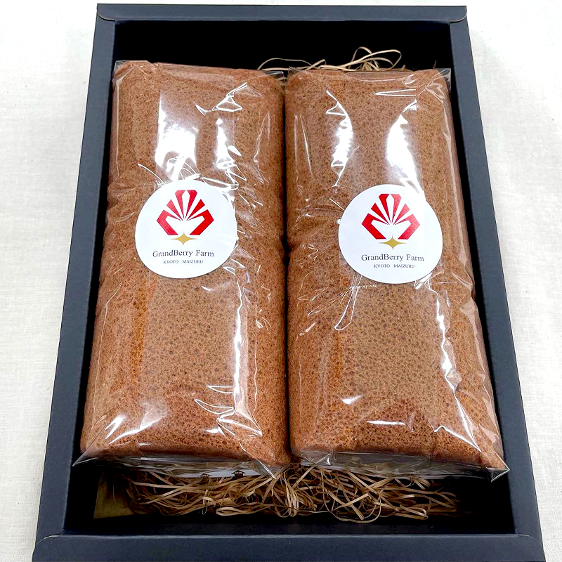 ストロベリークリーム の ココア ロールケーキ 2本 （320g×2） 舞鶴産いちご 舞鶴産卵 舞鶴産たまご 地元卵 ロールケーキ ココアロールケーキ 洋菓子 ケーキ 苺 いちごロール ストロベリーロール スイーツ セット