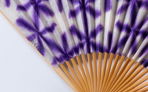 黒谷扇子「雪花絞り」女性用 紫色
