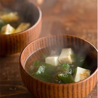 京都府綾部市　今しぼりの今しぼり醤油2本と卓上しぼり器セット