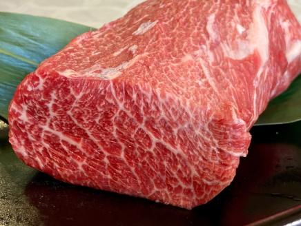 【冷蔵/冷凍】京の肉 ひら山厳選 京都府産 黒毛和牛 モモブロック 500g《特選 A5・A4ランク 熟成肉 冷蔵 冷凍》