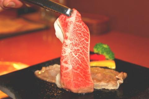 【冷蔵/冷凍】京の肉 ひら山厳選 京都府産 黒毛和牛 焼きしゃぶ用 肩ロース スライス ５００ｇ ＋タレ付き 《最高級 A5ランク 熟成肉 冷蔵 冷凍》