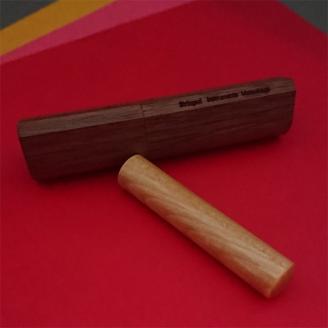 ＜楽器職人が作る＞ブラックウオールナット印鑑ケースと＜京印章制作士が彫る＞楓（メイプル）銀行印12ミリ丸