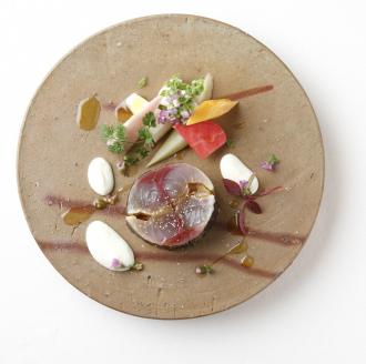 【亀岡市ふるさと納税限定】＜祇園ミクニ＞亀岡の特産品の旬の季節食材 ディナーコース ペアお食事券 ≪京都 古都 チケット 体験 おでかけ 観光 旅行≫