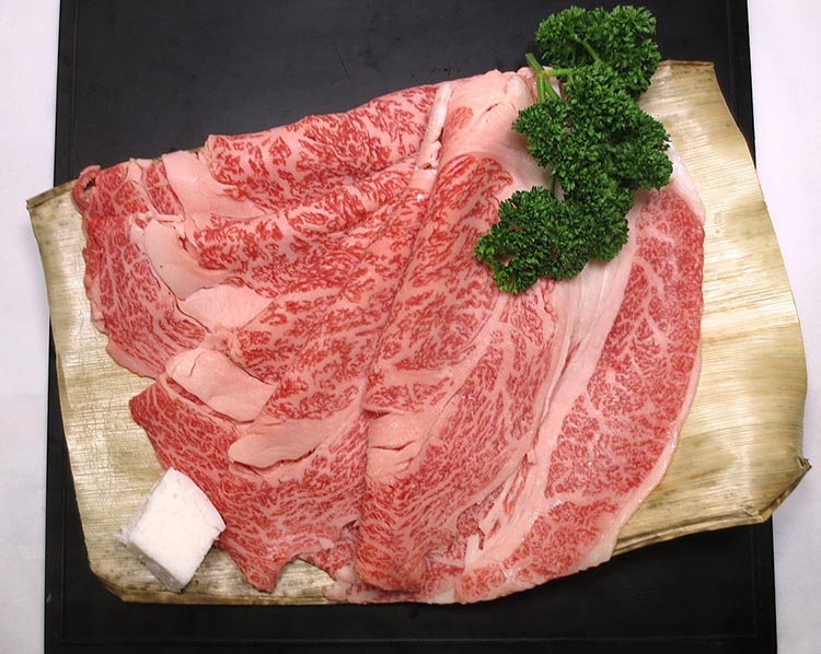 京都肉（亀岡牛・丹波牛）特選ロースすき焼き用 約600g  肉じゃが カレー シチュー 肉 牛肉 国産 京都府産 ギフト 食品 送料無料 ※離島へのお届け不可