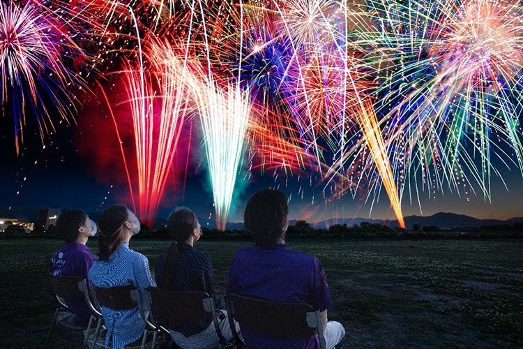 【期間限定】2025年8月11日(月/祝)開催 市制70周年記念 京都・保津川花火大会2025駅近パノラマ席(パイプ椅子 1名様分)有料席 おすすめ 特別観覧席 指定席 スポット チケット ※2025年7月上旬～8月5日頃に順次発送予定