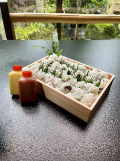 京名物 鱧おとし 30切れ 酢みそ・梅肉付（湯引き鱧）3～4人前＜丹波四季菜料理 宮本屋＞｜京都 鱧 ハモ はも 期間限定 丹波 国産 天然 切り身 ※お届け不可地域あり