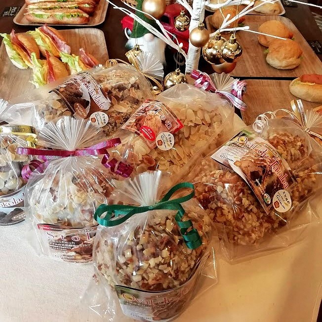 天然酵母シュトレン（第1回全国シュトーレンコンテスト入賞！）◇《冬 クリスマス プレゼント スイーツ お菓子 ケーキ パン プレゼント》※20日以内に発送いたします