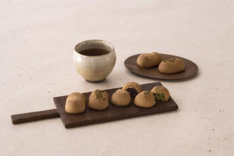 ＜京菓匠 鶴屋吉信＞和菓子 詰め合わせ セット 『花集い』◇京観世 / 柚餅 / 花せんべい / 紡ぎ詩