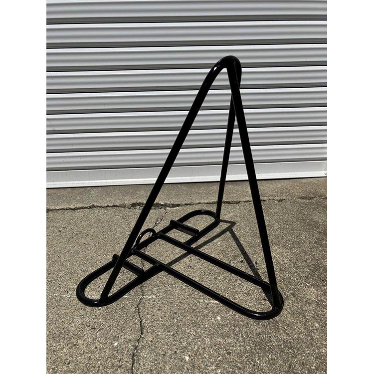 かめまるくんサッカー マンホール蓋《実物》 スタンド付《亀岡市 マンホールのふた ご当地 グッズ 鋳物 特産品 インテリア》