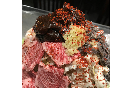 ホルモンみそ焼きミニセット（調味料付き）