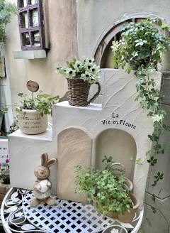 ＜Moon Rabbit＞階段になったフラワースタンド ｜ ガーデン雑貨 庭 ガーデニング インテリア 花台 新生活 模様替え おしゃれ ナチュラル カントリー調 雑貨 オブジェ