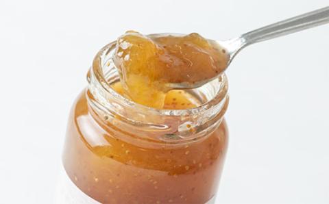 城陽市名産のいちじくから作ったジャム 2本セット。ごろっといちじくの食感。甘く優しい味です。