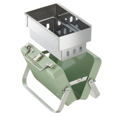 グリルアタッシュmini ケースに焼網や火床が収納されてて簡単にBBQを楽しめる。 81060970