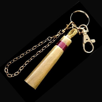 【燦彩糸】タッセルチャーム中(赤)