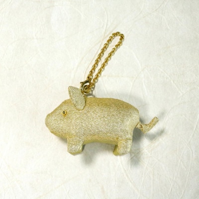 【燦彩糸】金のブタチャーム