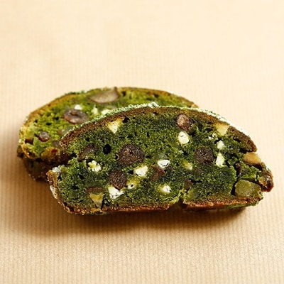 シュトーレン(抹茶) おやつや朝食に 栗の甘露煮入り 京都城陽産高級抹茶使用 クリスマスにピッタリ【配送不可地域：離島】