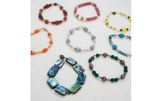 彩りハンドメイド 天然石アクセサリー お揃い3点 (イヤリング、ブレスレット、ネックレス)セット [0064]