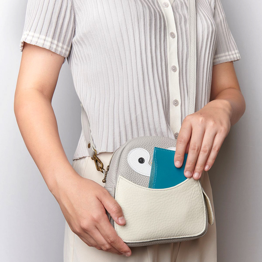 ペンギン ミニショルダーバッグ 本革使用 ペンギンバッグ ペンギンショルダー 動物バッグ [1493]