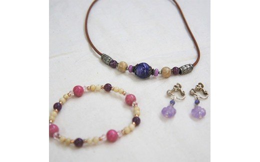 彩りハンドメイド 天然石アクセサリー お揃い3点 (イヤリング、ブレスレット、ネックレス)セット [0064]