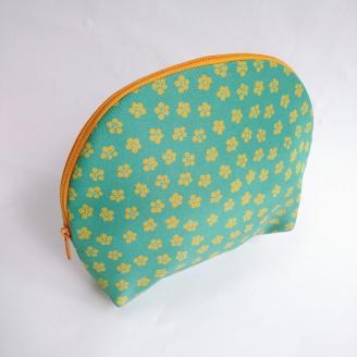 シルク・ちりめんポーチ（小花模様）グリーン　TR00012