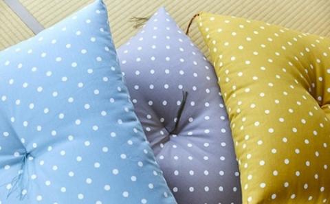 天然繊維　手作り　木綿わた入り　座布団(からしドット柄）　HT00100