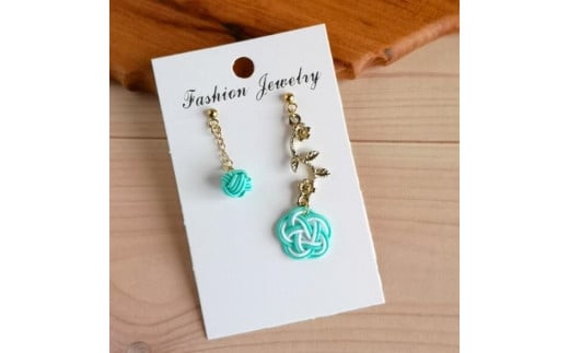 ＊ひすい＊　『花時』アシンメトリーピアス/水引ピアス　AM00319