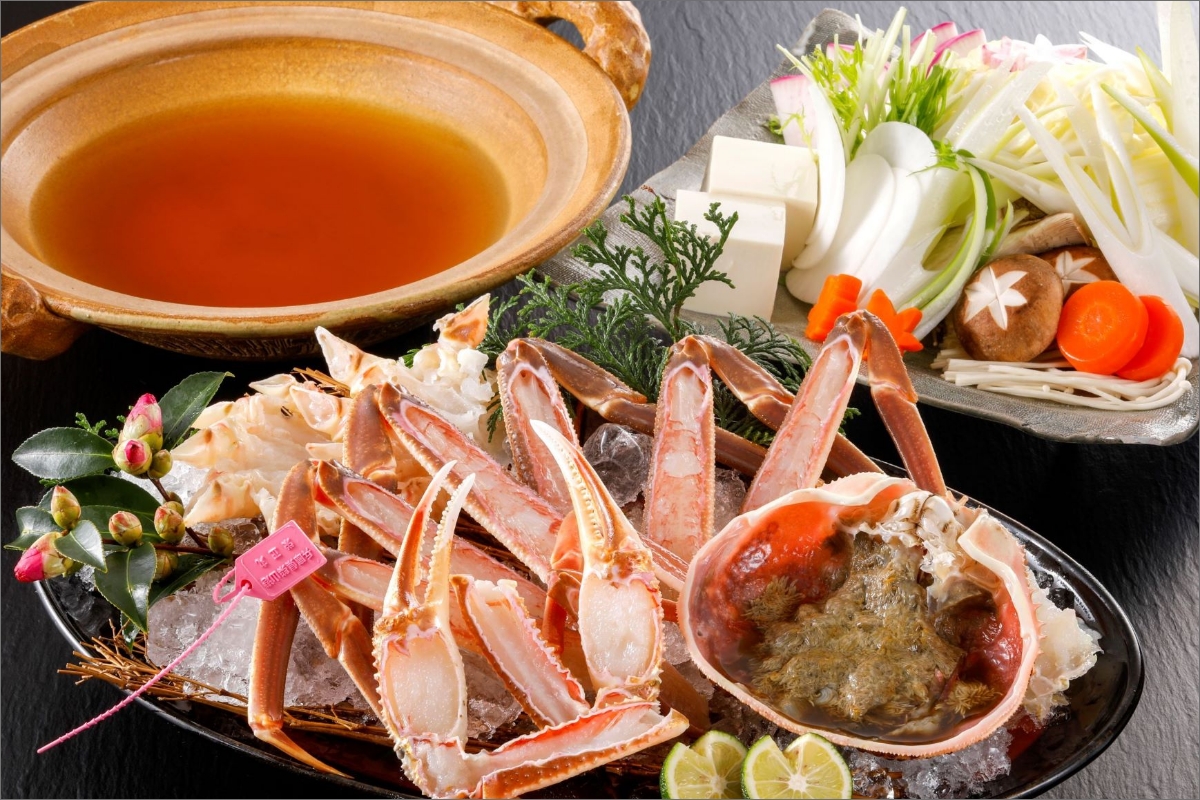 【山陰沖松葉がに大サイズ使用・松葉がに鍋セット＆せこがに甲羅盛り２個】自家製鍋だし付き（1月～3月発送）／北畿水産　HK00267