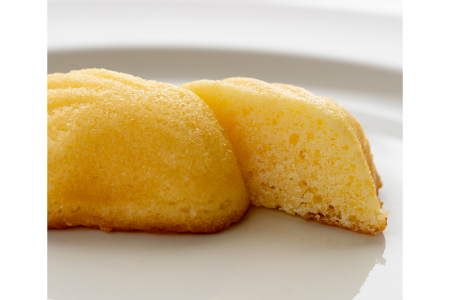 牧場マドレーヌ１５ケ入　AM00616