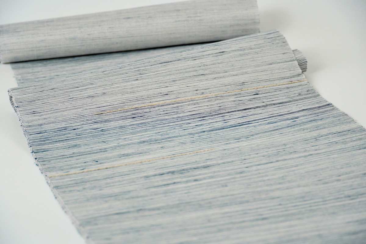 ＜丹後の藤布　遊絲舎＞八寸名古屋帯　「藤八本」（白地に紺絣）選べるお仕立て　FY00109