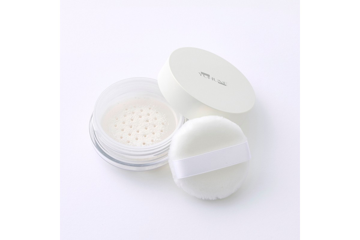 【YUHUNE】世界初！独自加工技術から生まれた球状シルク100％配合 フェイスパウダー（クリア） 5g　GM00001