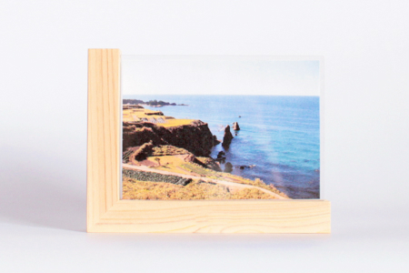 【ふるさと納税/職人手作り】縦横兼用で便利　おしゃれな無垢の木のフォトフレーム L版　KK00002