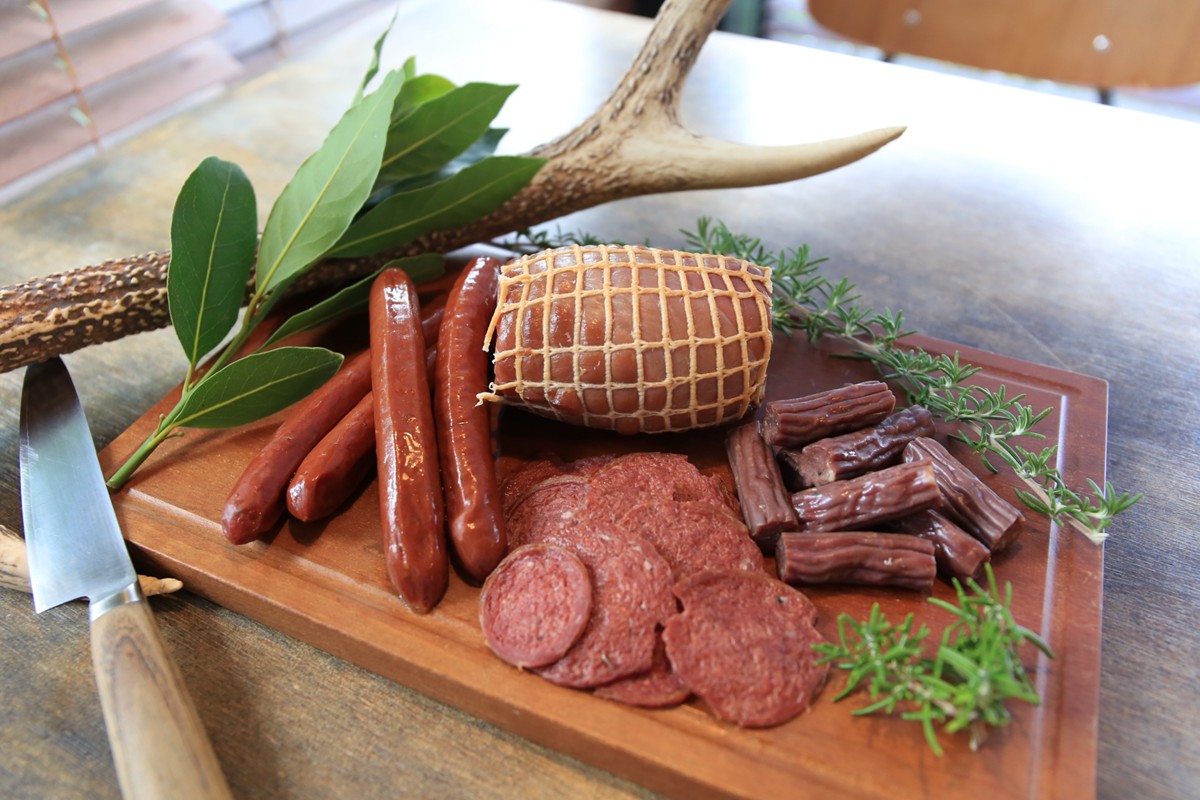 京丹後産鹿肉ジビエプレミアムセット（ハム・ソーセージ・カレーなど5種11点）　NI00018