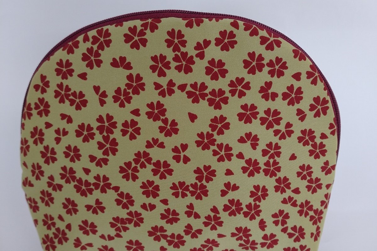 シルク・ちりめんポーチ （小桜文様）薄黄色　TR00014