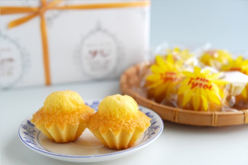 チロル　18ケ入り　AM00647