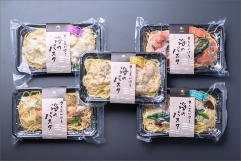 「カニ屋が作る 海のパスタ」 海香るズワイガニたっぷりのジンジャーオイルパスタ 、のど黒へしこ ペペロンチーノ、シビマグロ 山椒トマトソース、ガサ海老 クリームソース、シビマグロ 和風ペペロンチーノ 各1皿づつ 計5皿セット　UO01042