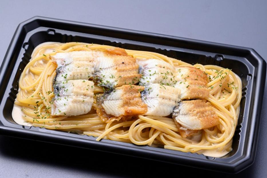 「カニ屋が作る　海のパスタ」  スパイシー二重奏ウナギパスタ　山椒入り　5皿セット　UO01008