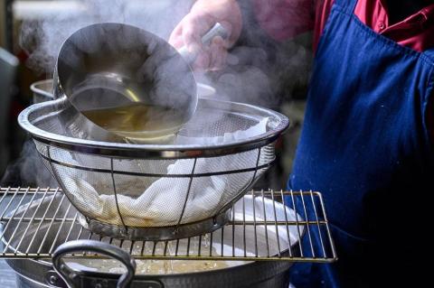 「カニ屋が作る　海のパスタソース」  ペペロンチーノソース　5袋セット　UO01018